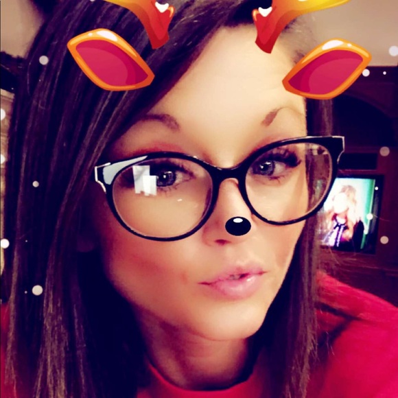 Meet your Posher, Manda - Picture 3 of 3